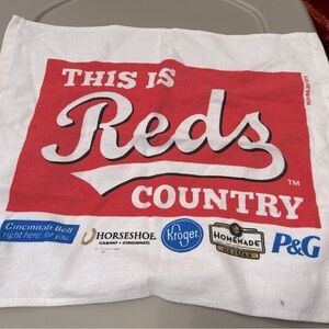 New Set of 6 Cincinnati Reds Athletic Towels